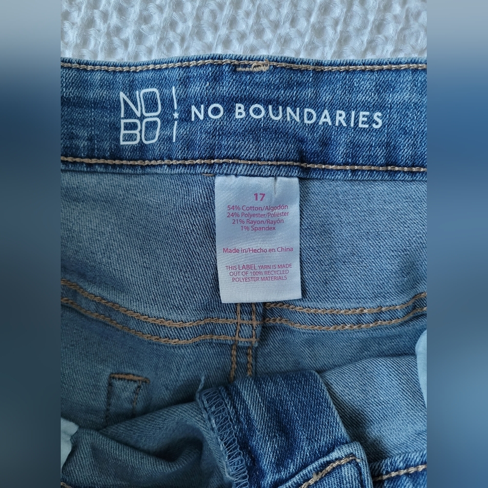 Jean shorts - Picture 2 of 3